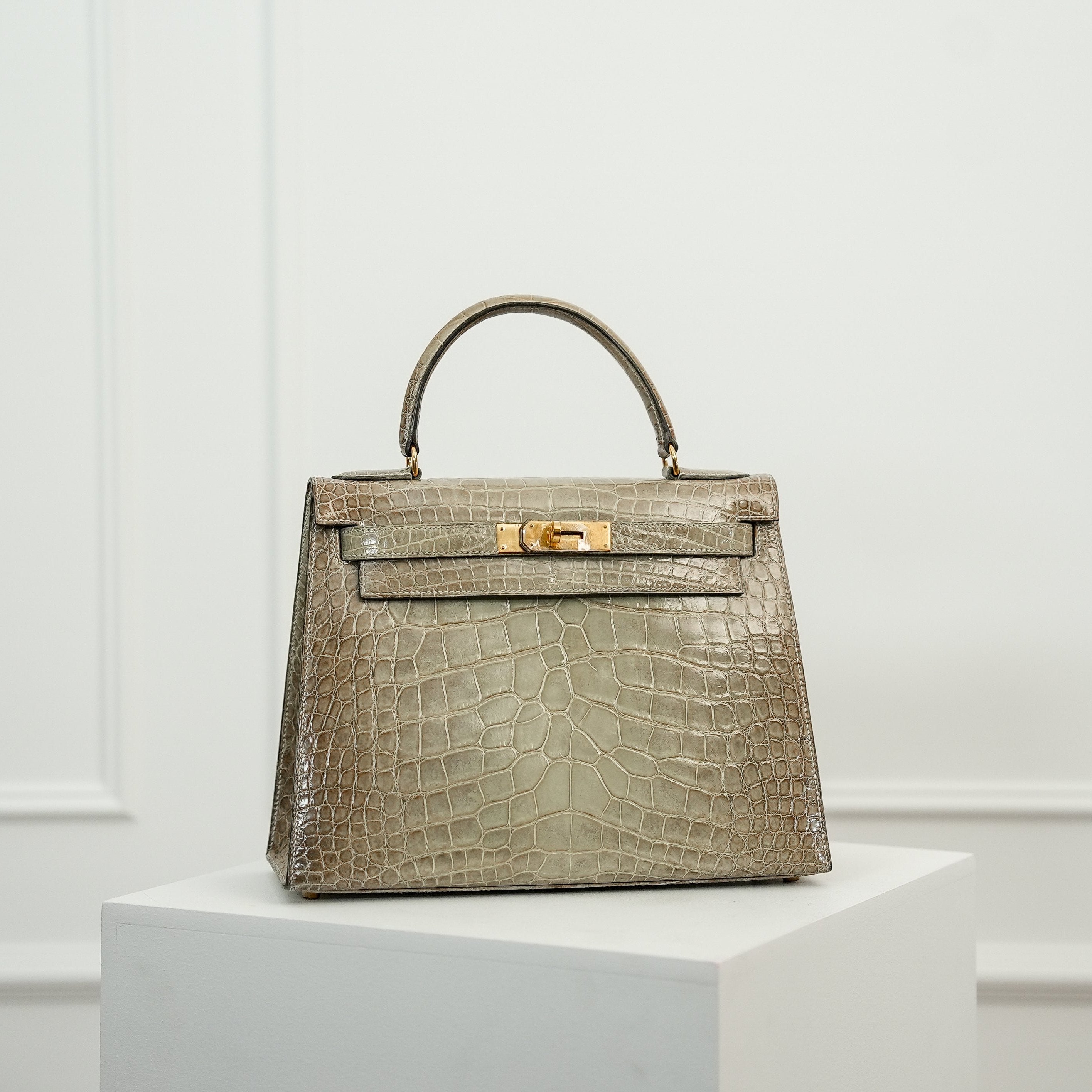 Hermes Kelly 28 Pre Himalaya aus Alligator Leder